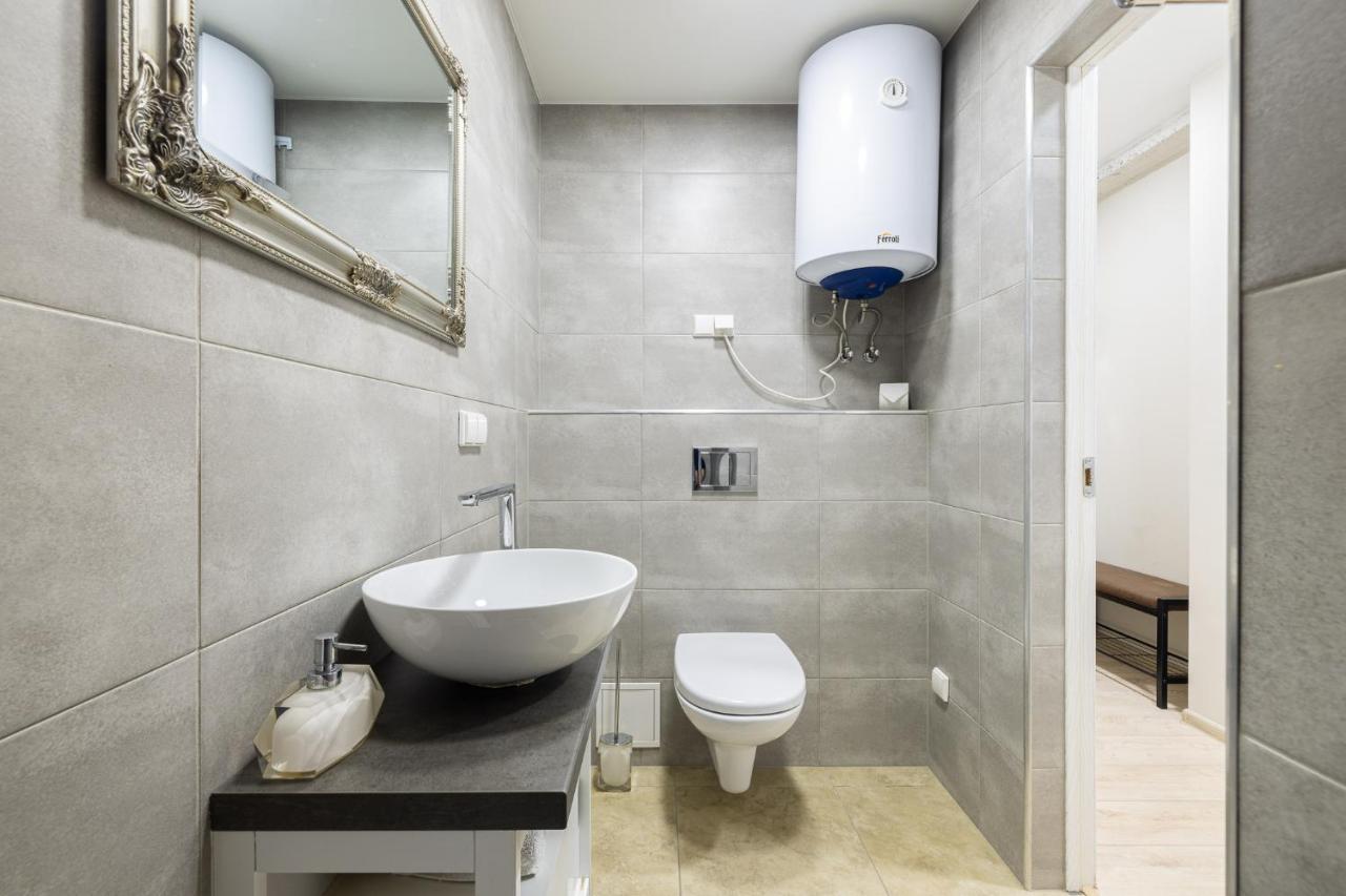Dharma Stay Apartamentai Su Terasa Ir Vaizdu I Miesta Telšiai Eksteriør bilde